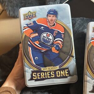 Upper Deck Series One 2025-26 Hockey Tin *empty*